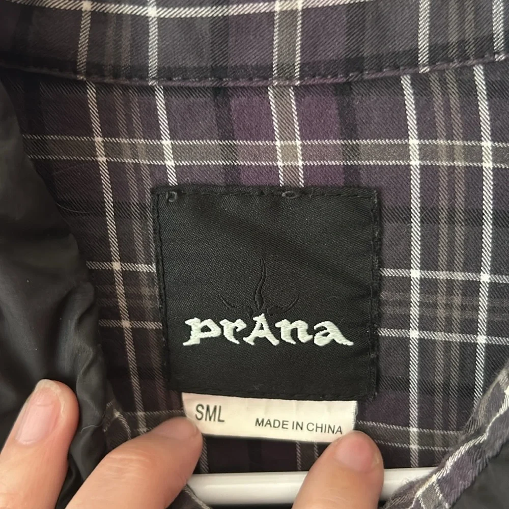 Prana Men's Jacket black and purple plaid Small
